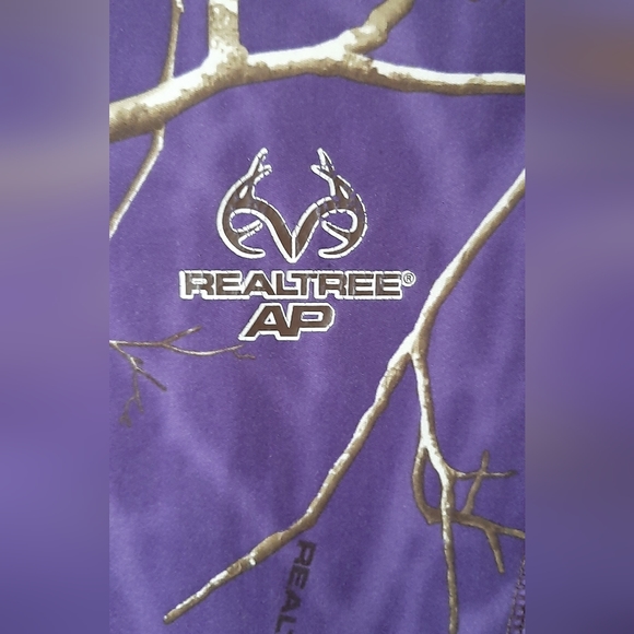 * Real Tree T-shirt - Picture 2 of 4